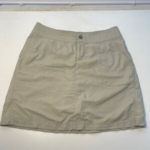 Columbia Khaki skirt.  sz 4